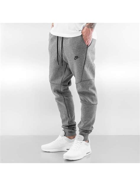 graue nike hose herren|Graue Nike Hosen für Herren: In jeder Lebenslage gut gekleidet.